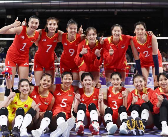 1.96米海南文昌姑娘曾洁雅入选中国女排2024年集训名单