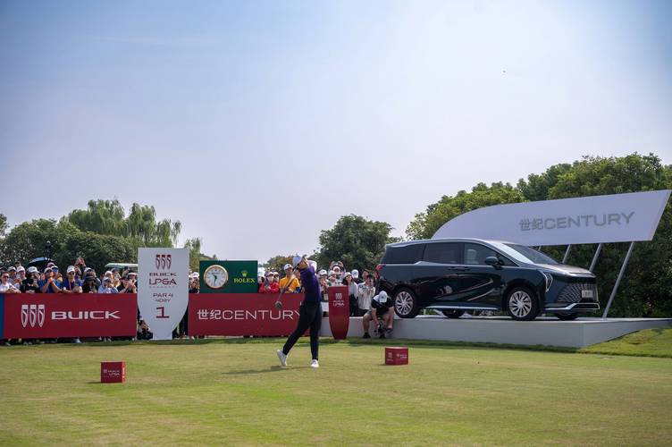 高尔夫球LPGA锦标赛首轮：金世煐创赛事单轮最低杆纪录