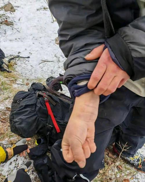 非法穿越鳌太线遇险 亲历者:人生中的惨痛教训