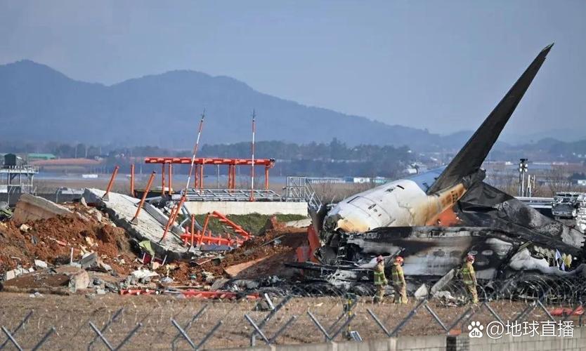 韩国客机碰撞起火事故已致122人死亡