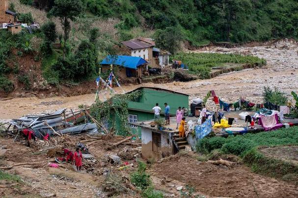 尼泊尔暴雨引发洪水造成170人死亡 部分学校已关闭三天