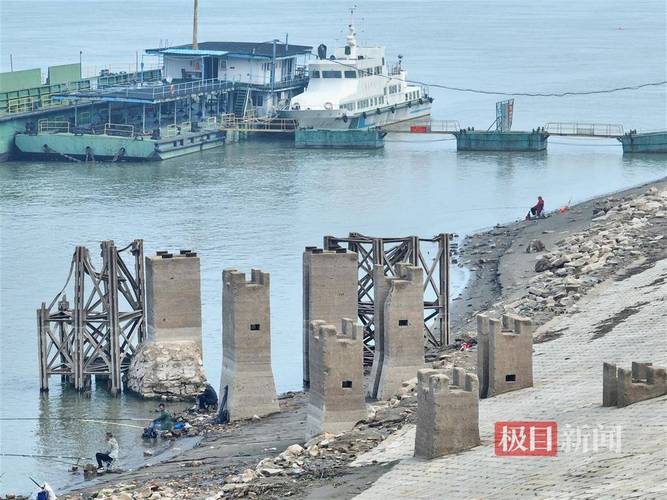 长江水位继续上涨 原池州港客轮码头区域受淹