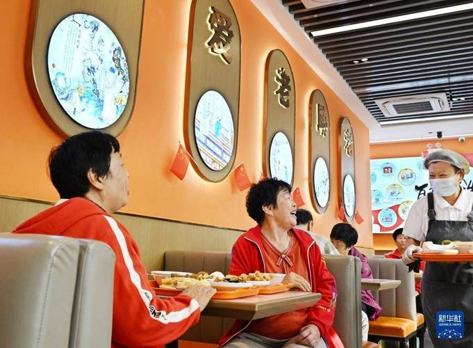 青岛城阳:“助老餐厅”为老人就餐提供便利