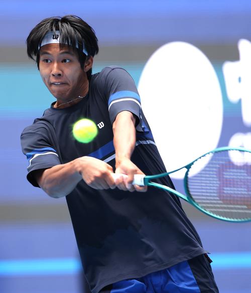 网球——上海大师赛:王傲然 周意男双晋级